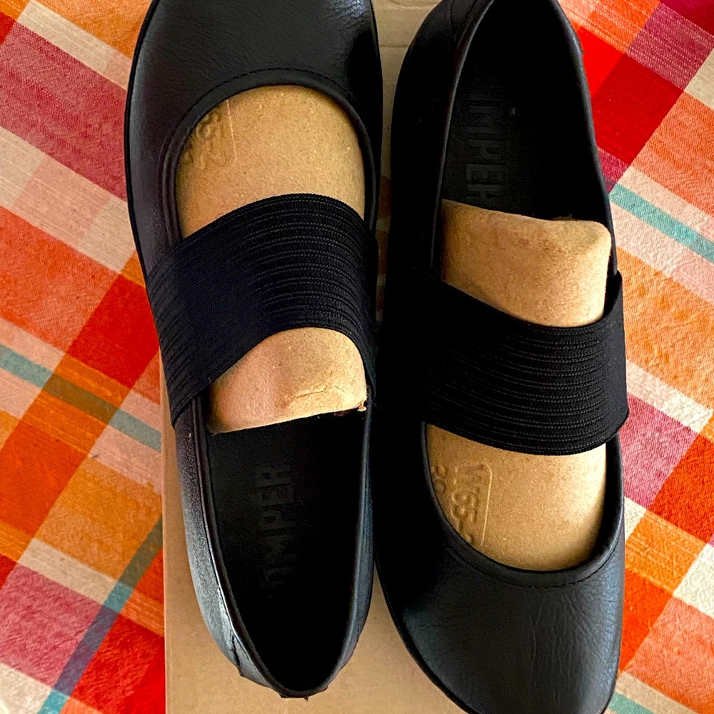 NWT Camper ‘Right Nina’ Size 40/10 US